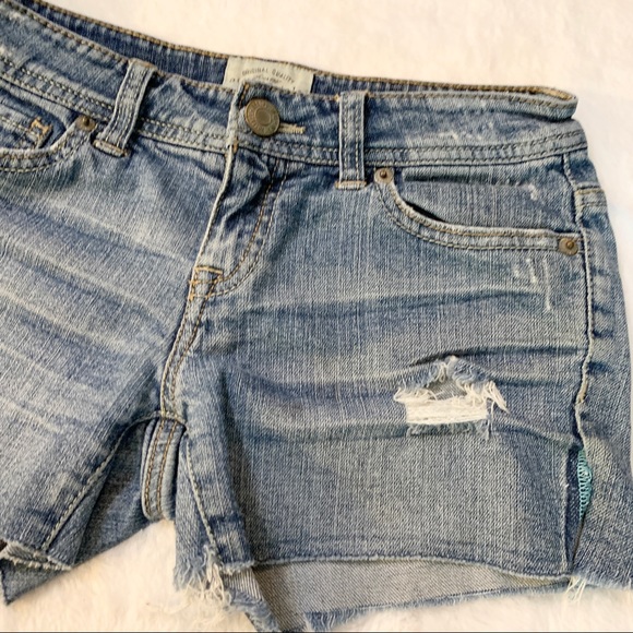 Aeropostale Distressed Denim Cutoff Jean Shorts Size 00 - Picture 2 of 8